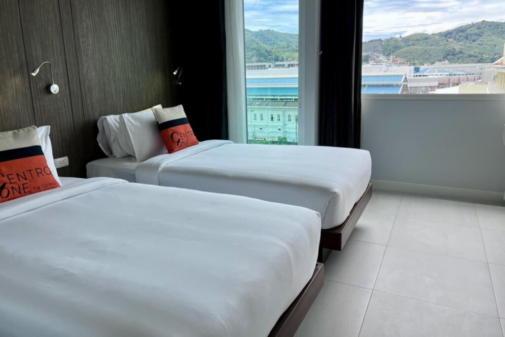 Кату: Centro One Patong
