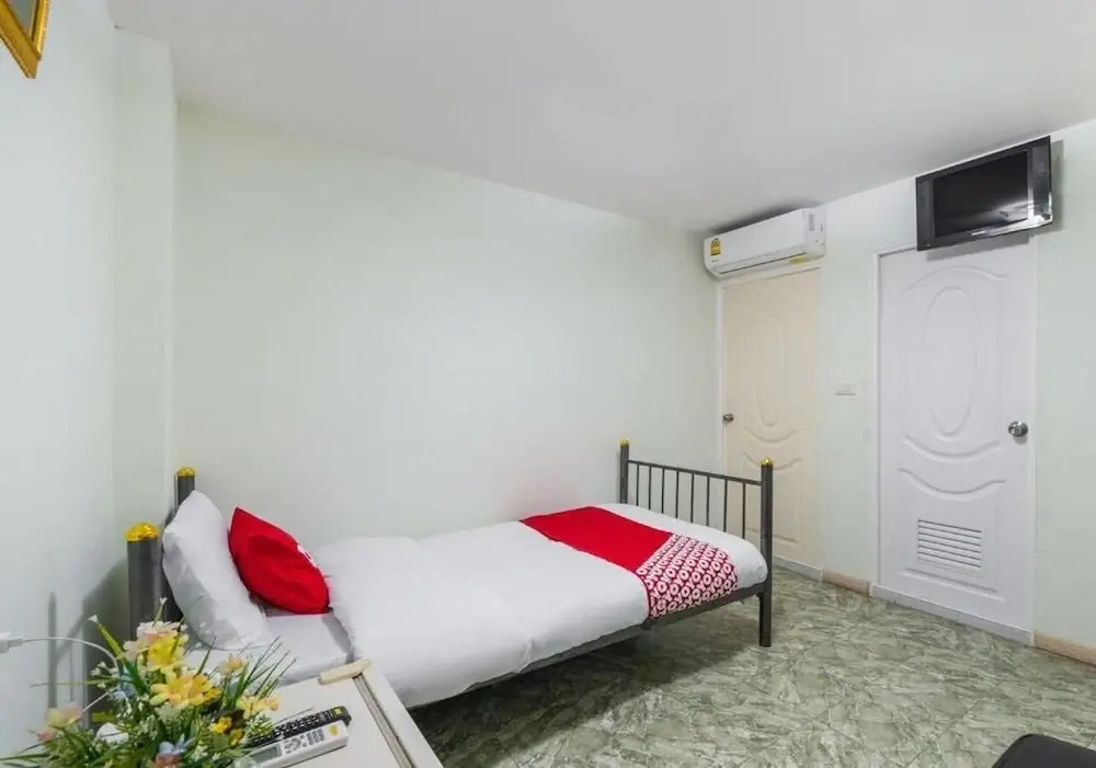 Бангкок: MRT Thaphra spthaphra