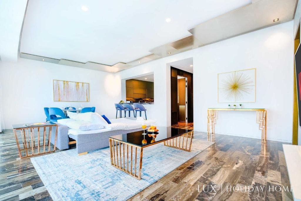 Дубай: LUX - Lavish Suite with Full Palm Jumeirah View 2
