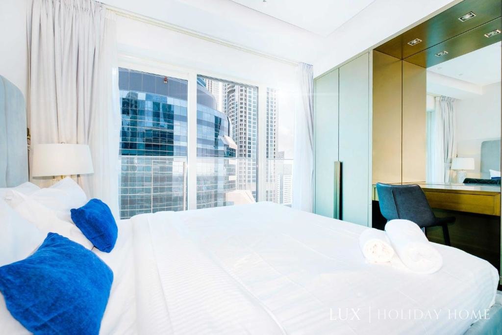 Дубай: LUX - Lavish Suite with Full Palm Jumeirah View 2