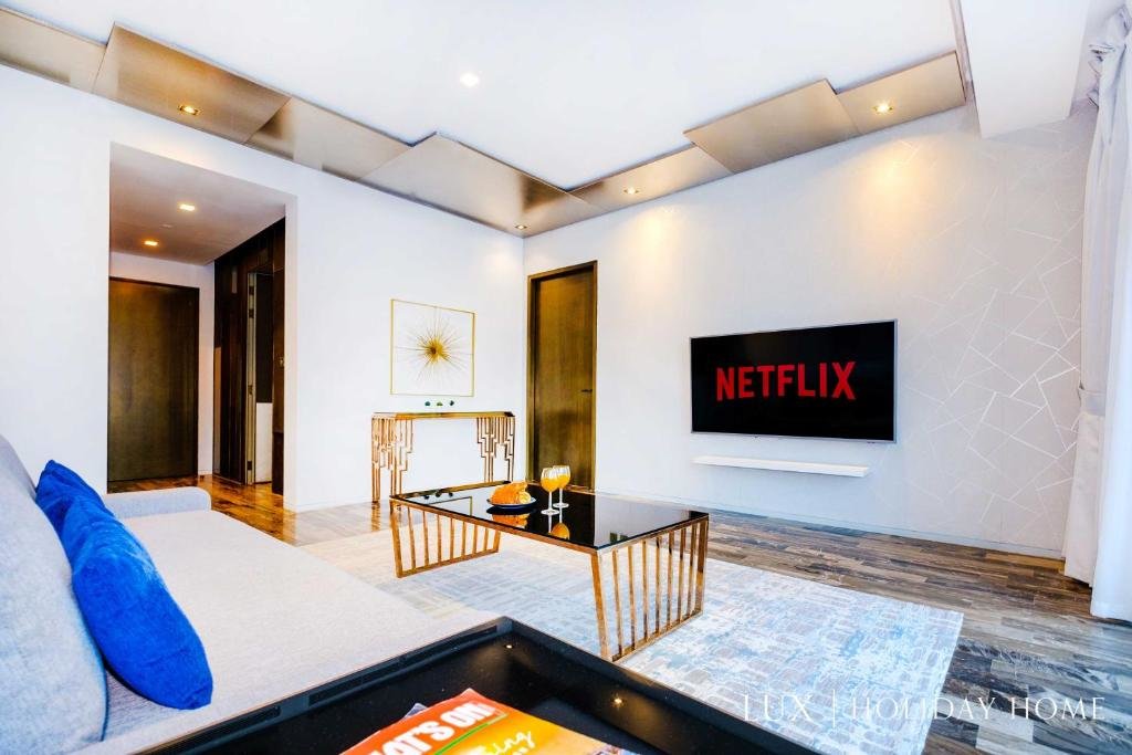 Дубай: LUX - Lavish Suite with Full Palm Jumeirah View 2