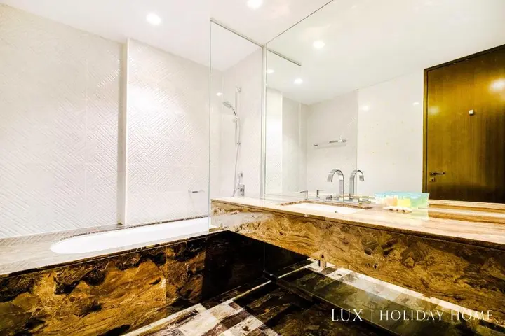 Дубай: LUX - Lavish Suite with Full Palm Jumeirah View 2