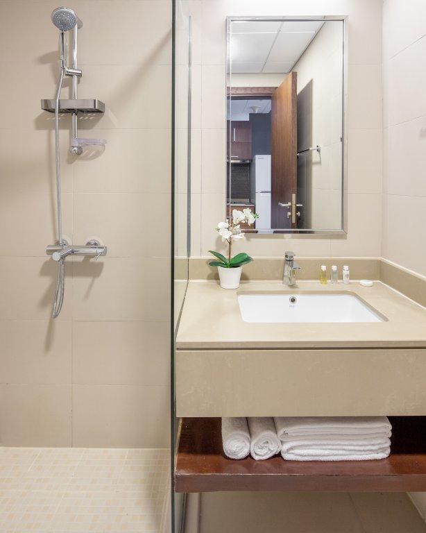 Дубай: Апартаменты Furnished Studio with Burj Khalifa View | Pool, Gym