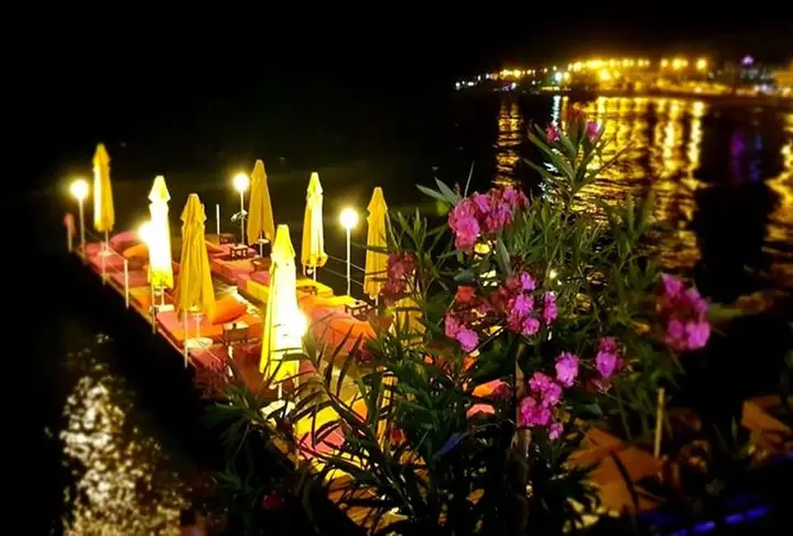 carousel image 3