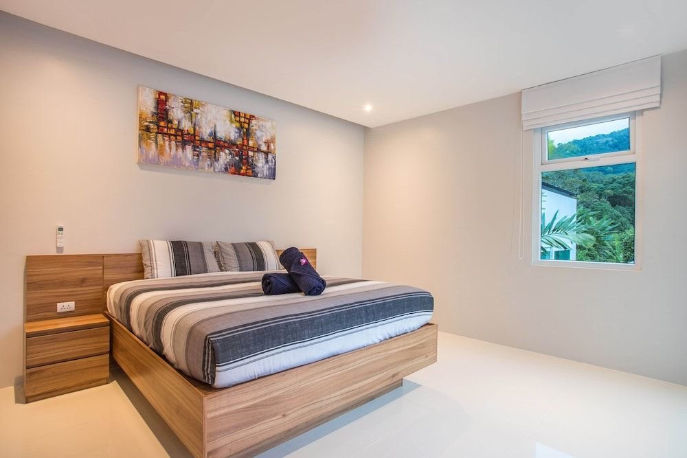 Кату: Elegant Designer 4BR Pool Villa Skylight