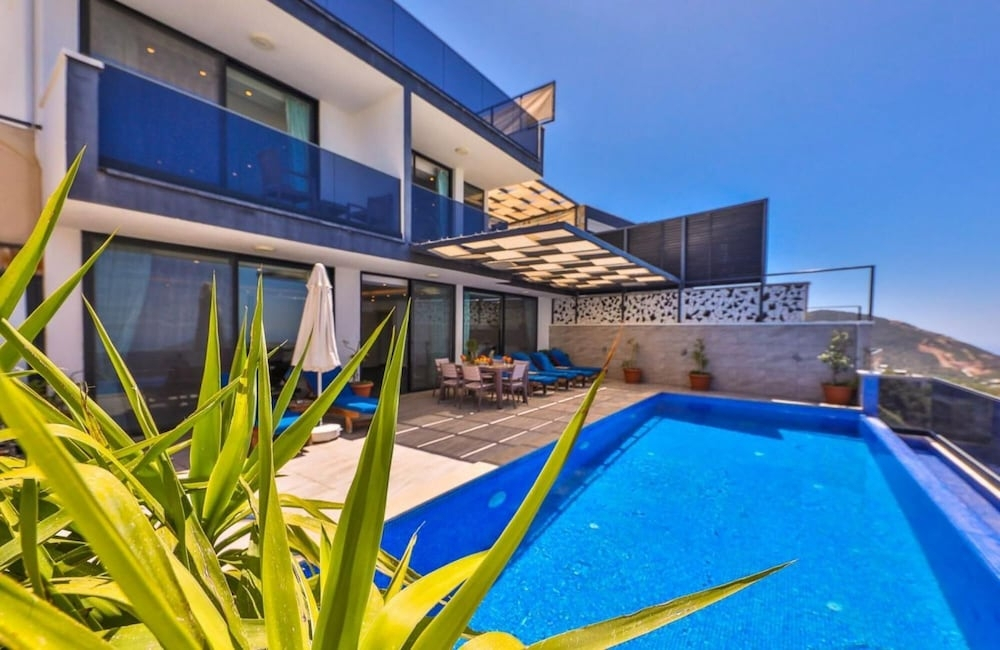 Сарыбелен: Villa With Pools Jacuzzi And Sauna In Kalkan