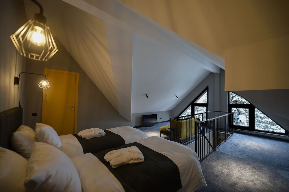 Даниспараули: Alliance Villa