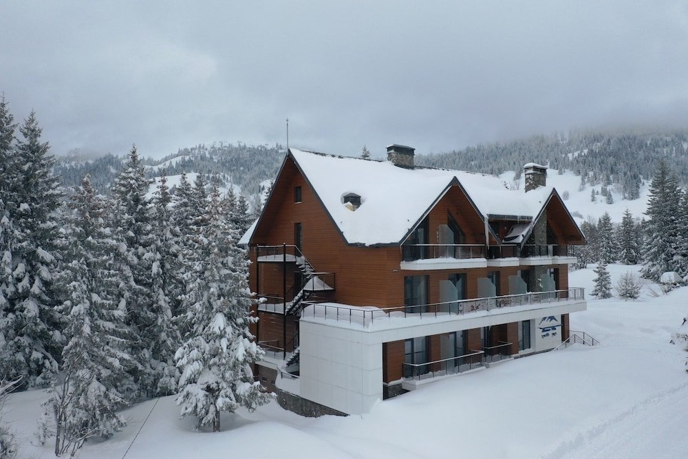 Даниспараули: Alliance Villa