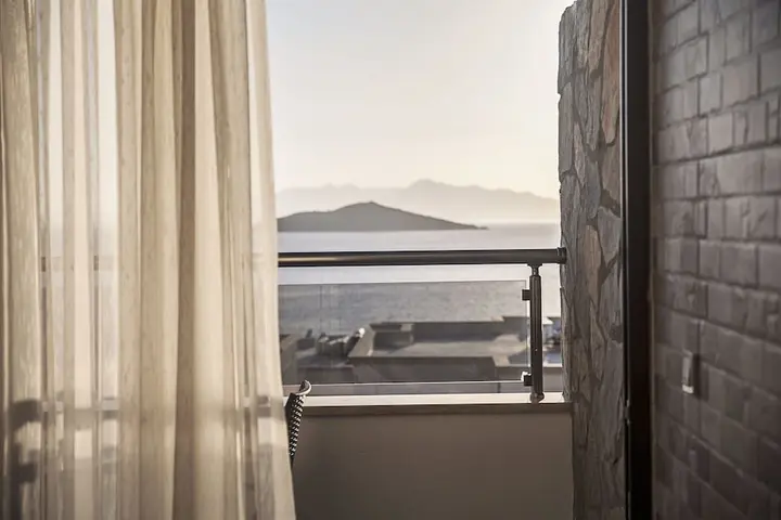 Тургутрейс: Stone Otel
