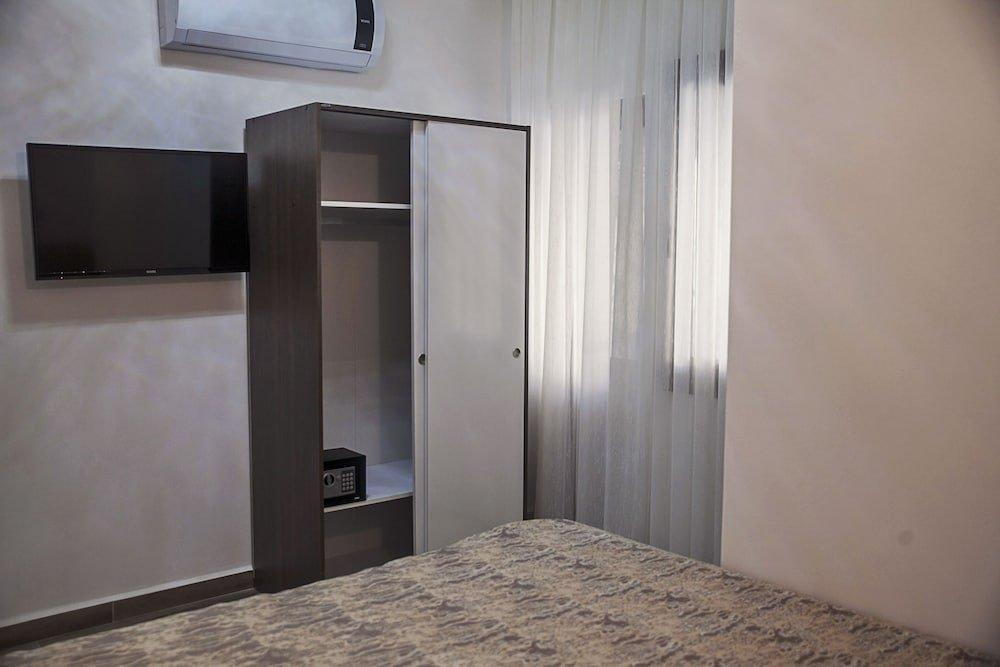 Тургутрейс: Stone Otel