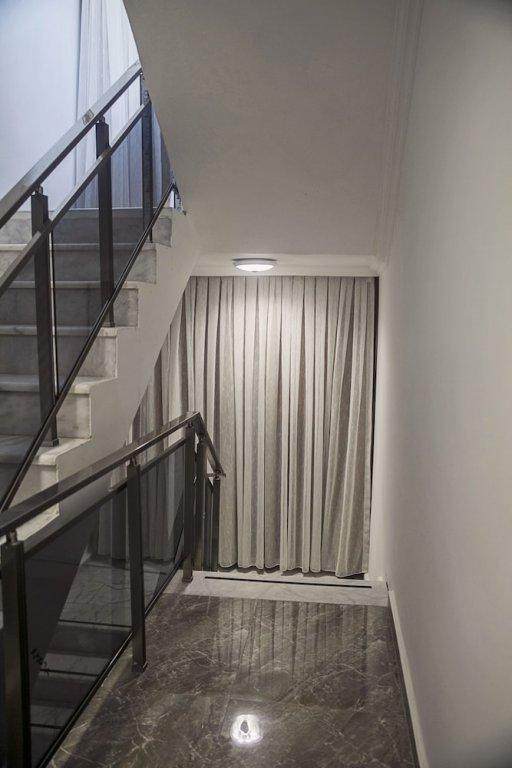 Тургутрейс: Stone Otel