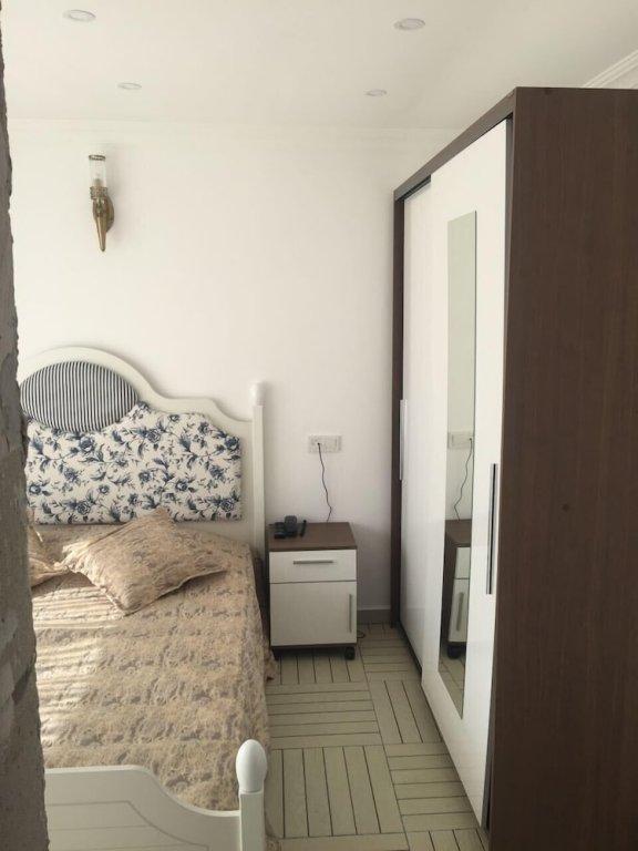 Тургутрейс: Stone Otel