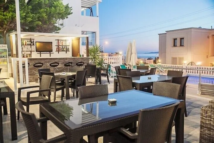 Тургутрейс: Stone Otel