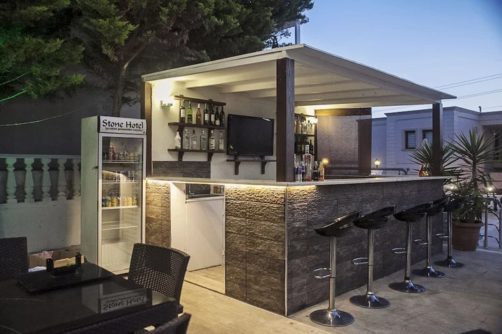 Тургутрейс: Stone Otel