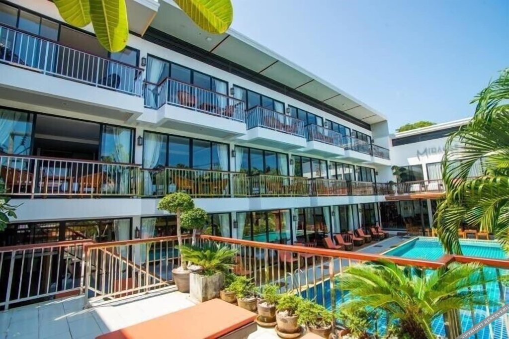 Муанг: Z&Z House
