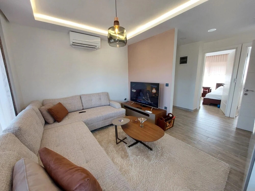 Голькой: Vibrant Flat With Balcony in Golturkbuku