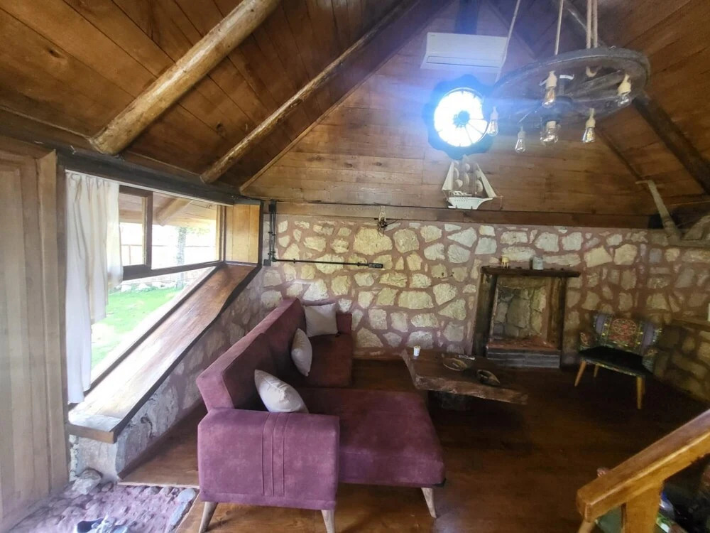 Stonehouse Surrounded by Nature in Masukiye — фото 2