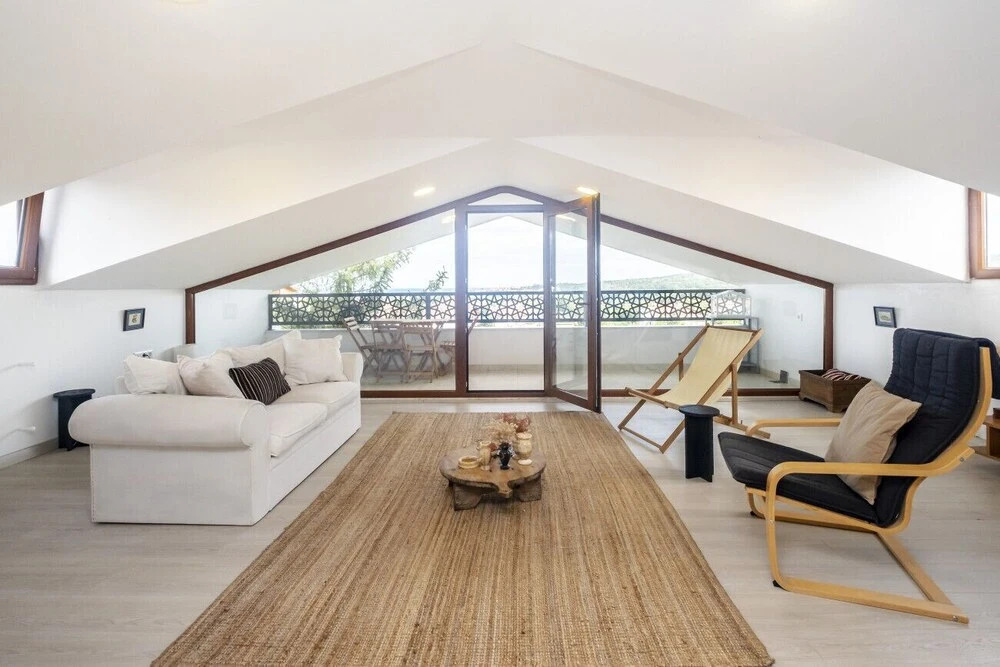 Сайл: Remarkable Villa Close to Beach With Pool in Sile