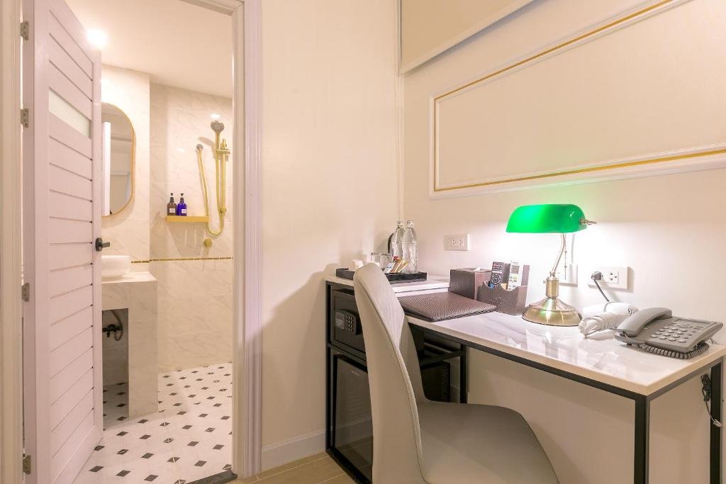Бангкок: Rose Apple Hotel