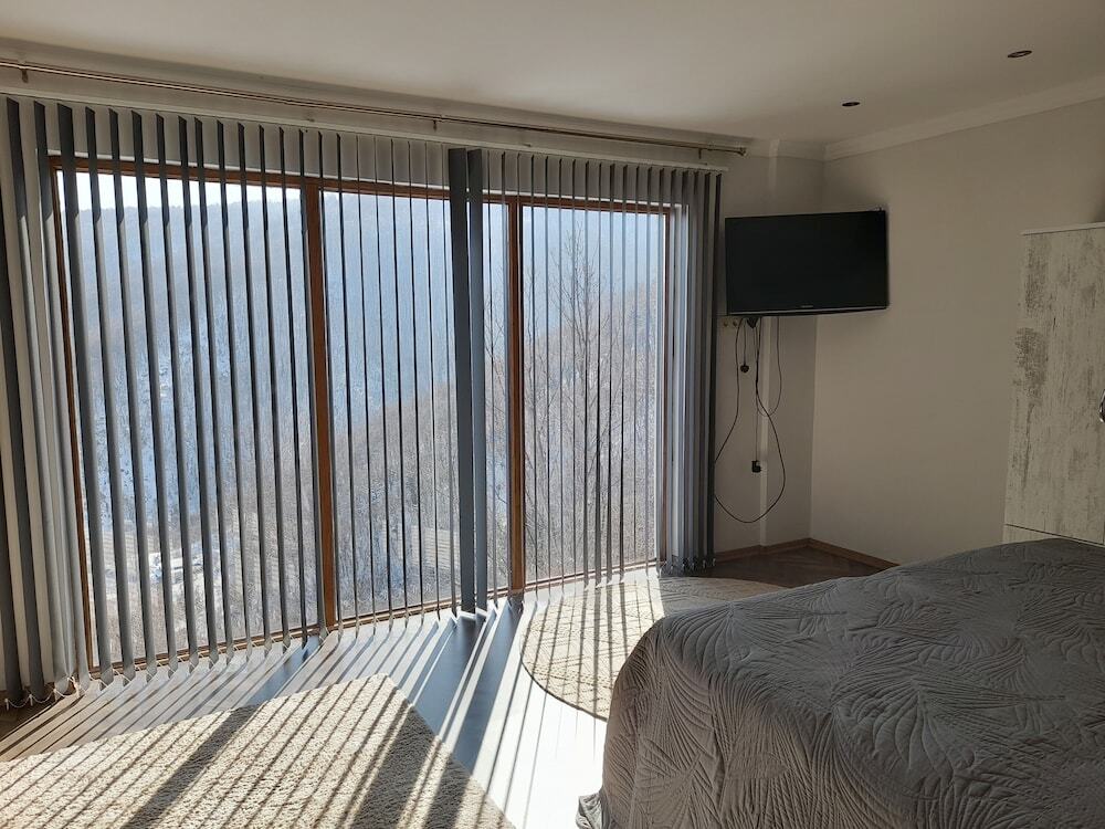 Инегол: Turkish Retreat