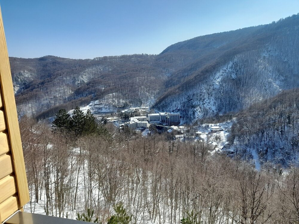 Инегол: Turkish Retreat