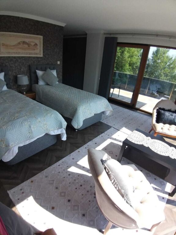 Инегол: Turkish Retreat