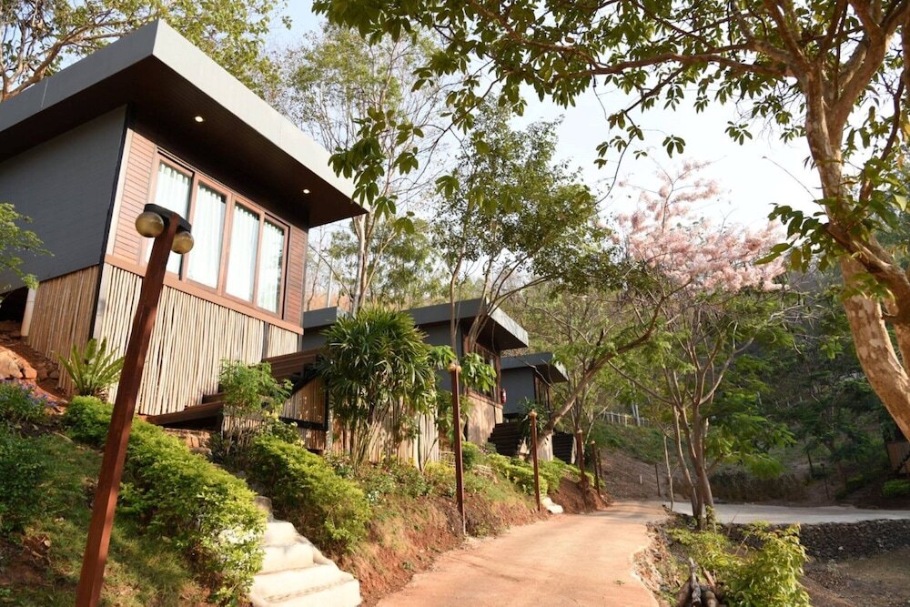 Тха Кра Дан: Ruknam Resort