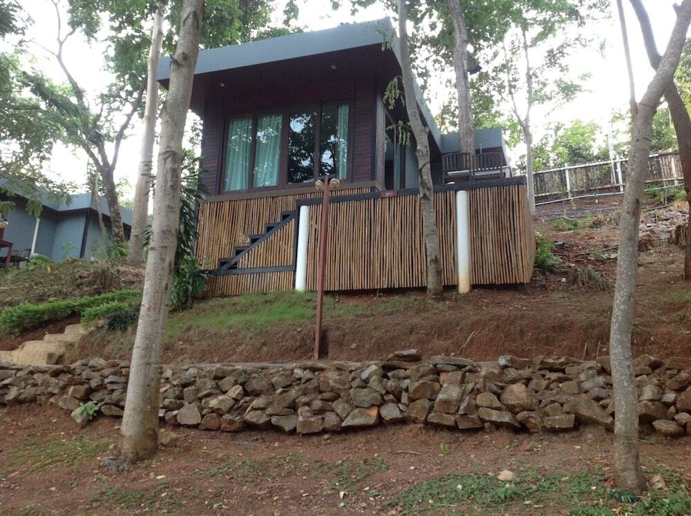 Тха Кра Дан: Ruknam Resort