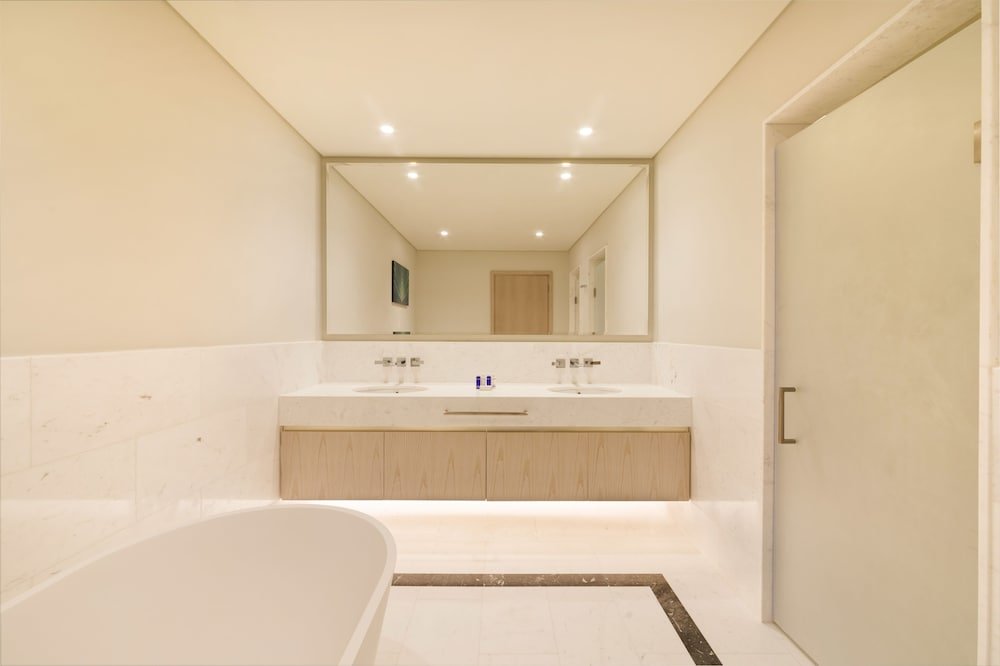 Дубай: Maison Privee - Luxury Apt w/ Fabulous Views over Palm Jumeirah