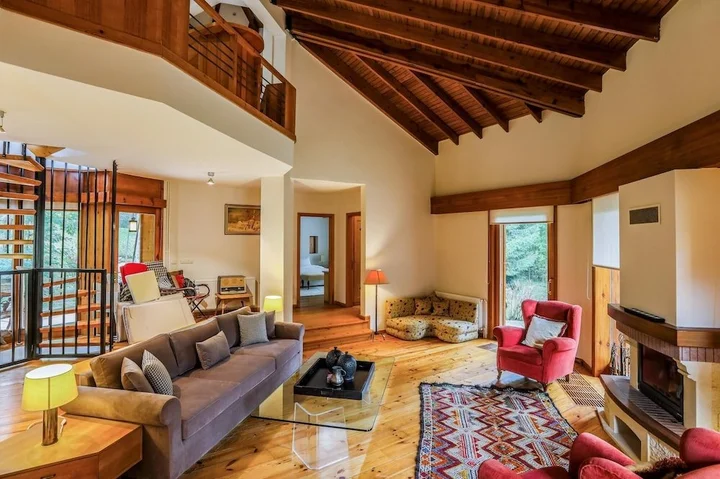 Сайл: Spacious Private Villa With Pool in Sile
