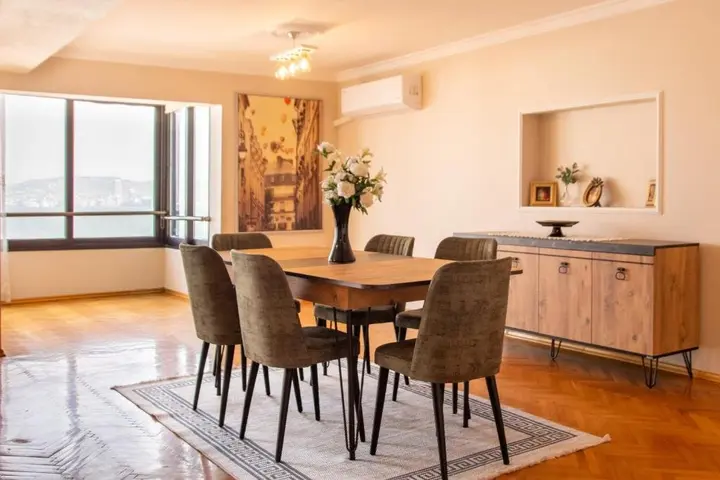 Измир: Spacious Flat With Sea View In Zmir Karsiyaka
