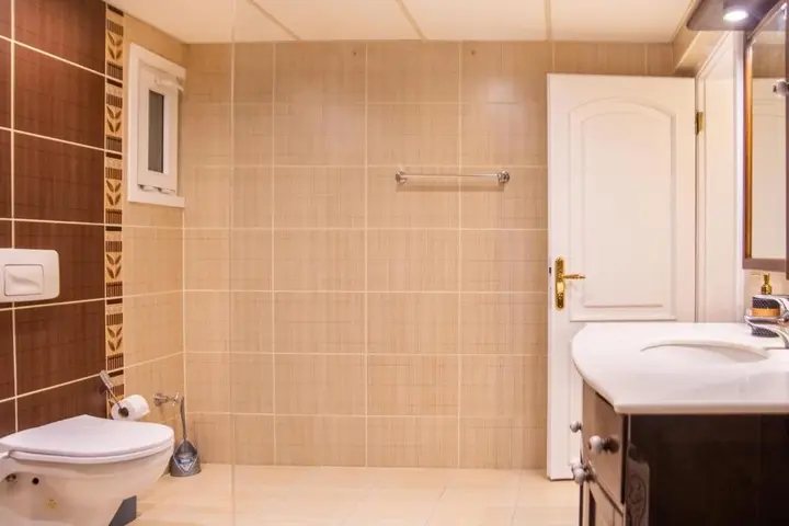 Измир: Spacious Flat With Sea View In Zmir Karsiyaka