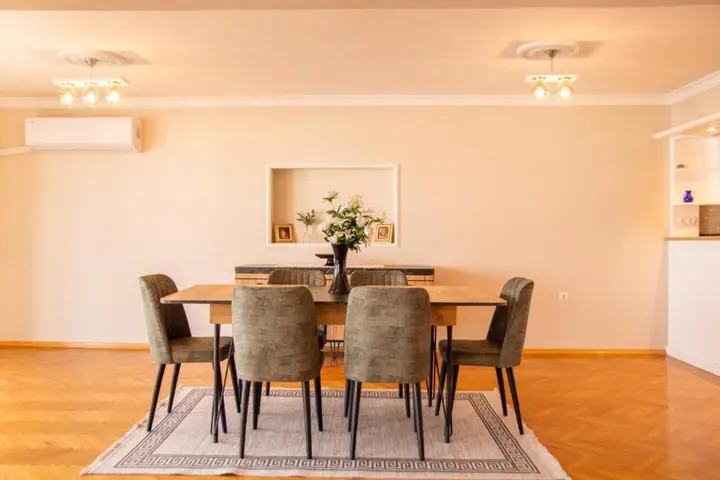 Измир: Spacious Flat With Sea View In Zmir Karsiyaka
