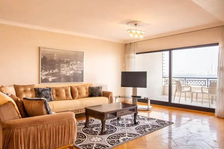 Измир: Spacious Flat With Sea View In Zmir Karsiyaka