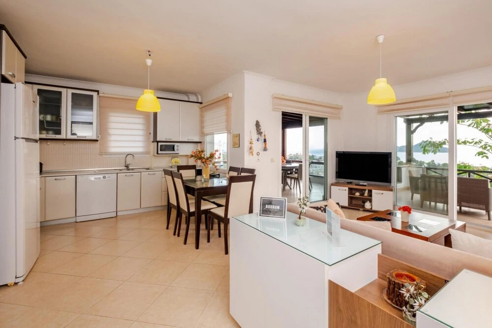 Тургутрейс: Cozy Flat With Sea View and Shared Pool in Bodrum