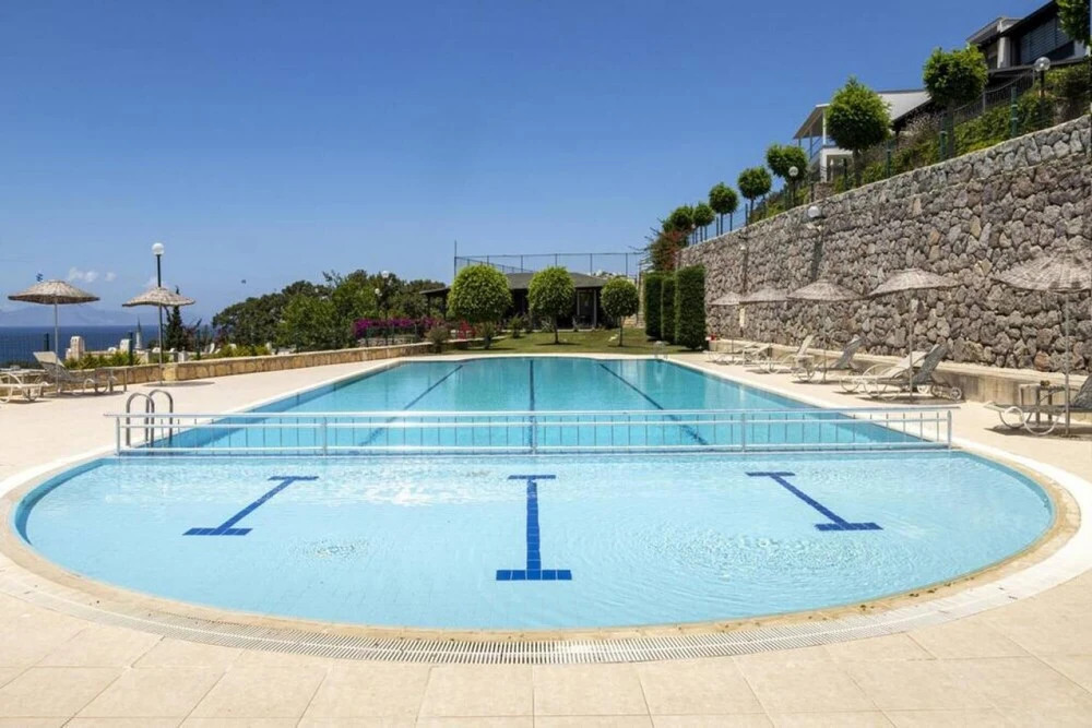 Тургутрейс: Cozy Flat With Sea View and Shared Pool in Bodrum