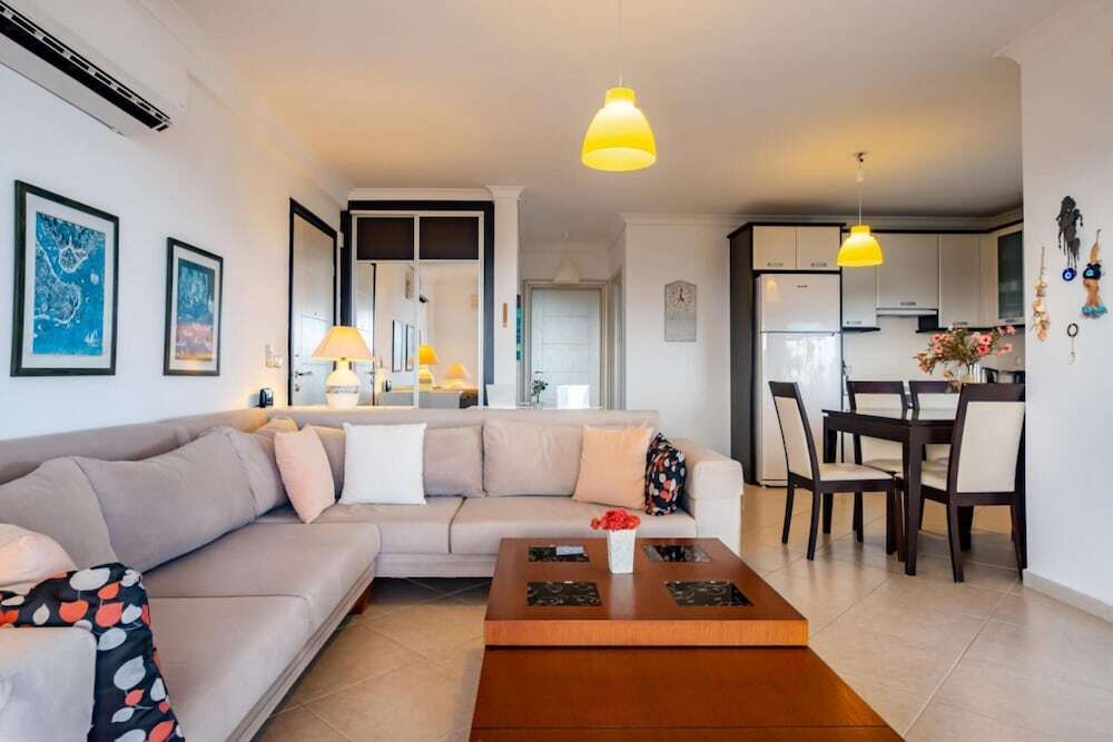Тургутрейс: Cozy Flat With Sea View and Shared Pool in Bodrum
