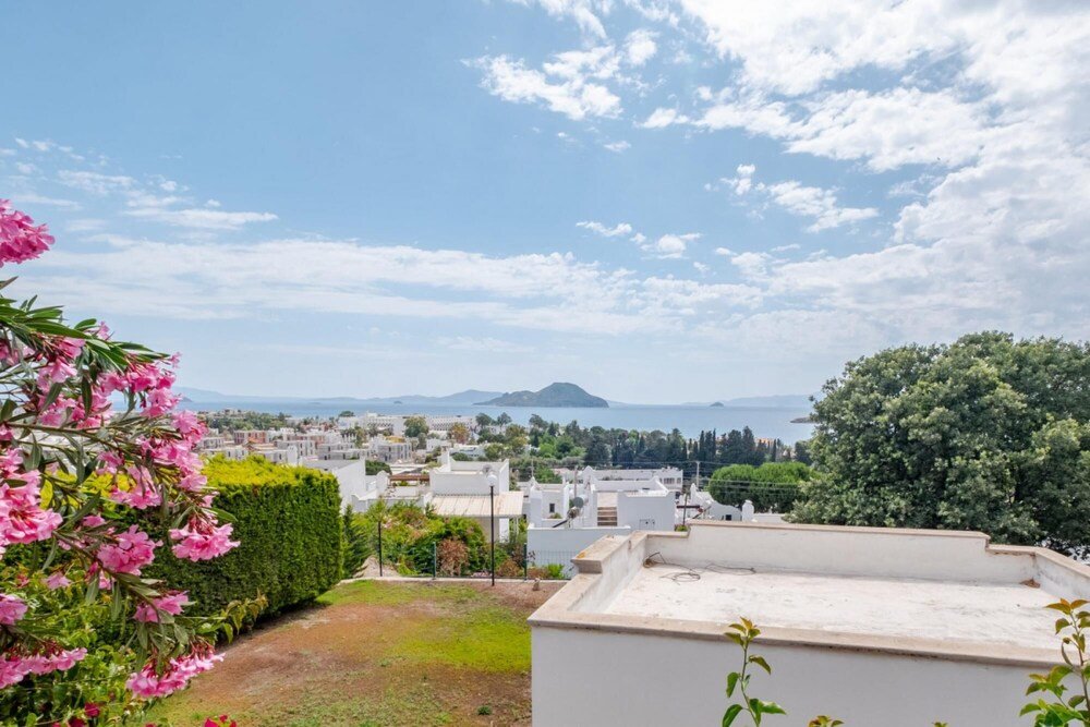 Тургутрейс: Flat With Sea View and Shared Pool in Bodrum