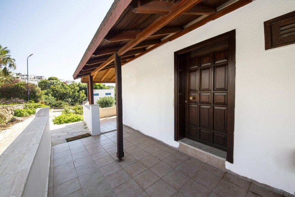 Мугла: Comfy Villa With Shared Pool and Terrace in Bodrum