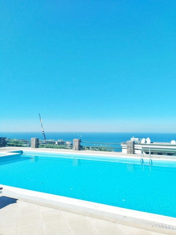 Flat in Yalikavak With Sea View and Shared Pool — фото 1