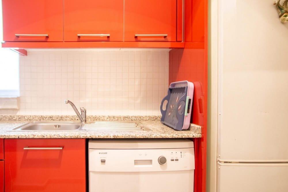 Измир: Lovely Flat near Public Transportation in Izmir