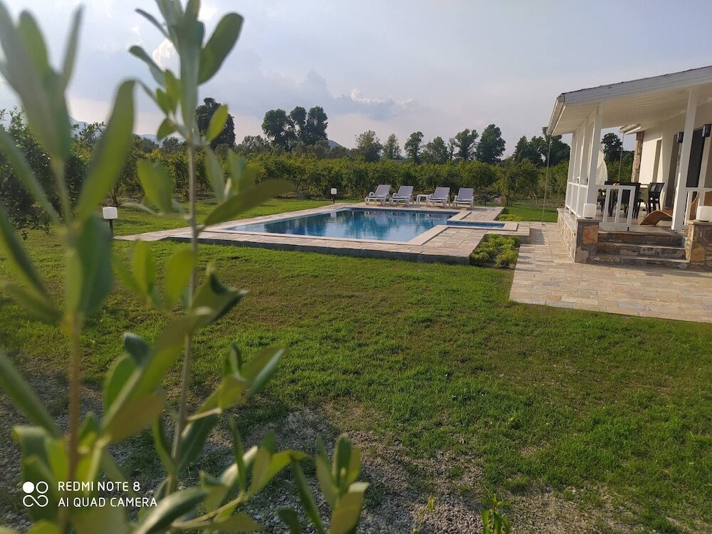 Дальян: Villa in a Pomagranate Orchard