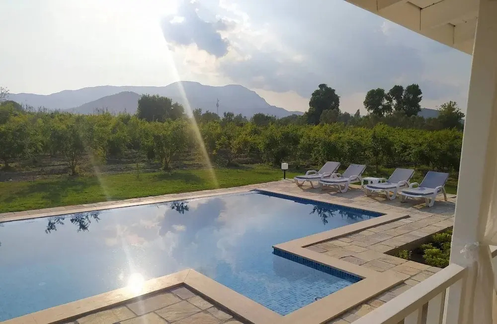 Дальян: Villa in a Pomagranate Orchard