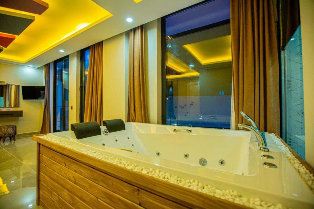 Патара: Fabulous Villa With Pool In Kas