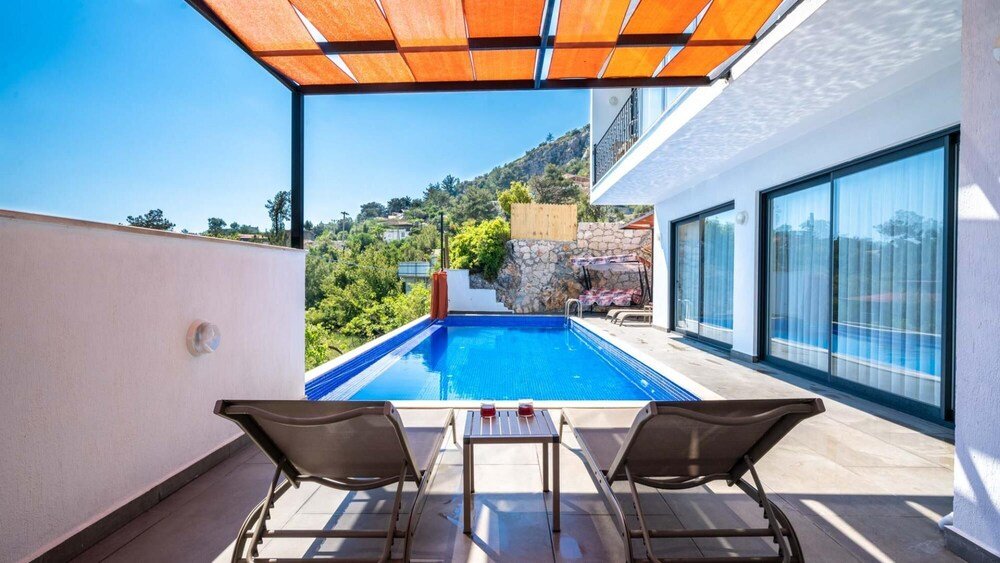 Chic Villa With Pools Jacuzzi Nature View in Kas — фото 5