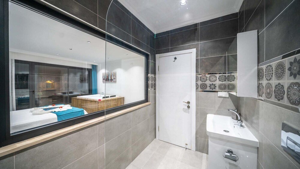 Исламлар: Chic Villa With Pools Jacuzzi Nature View in Kas