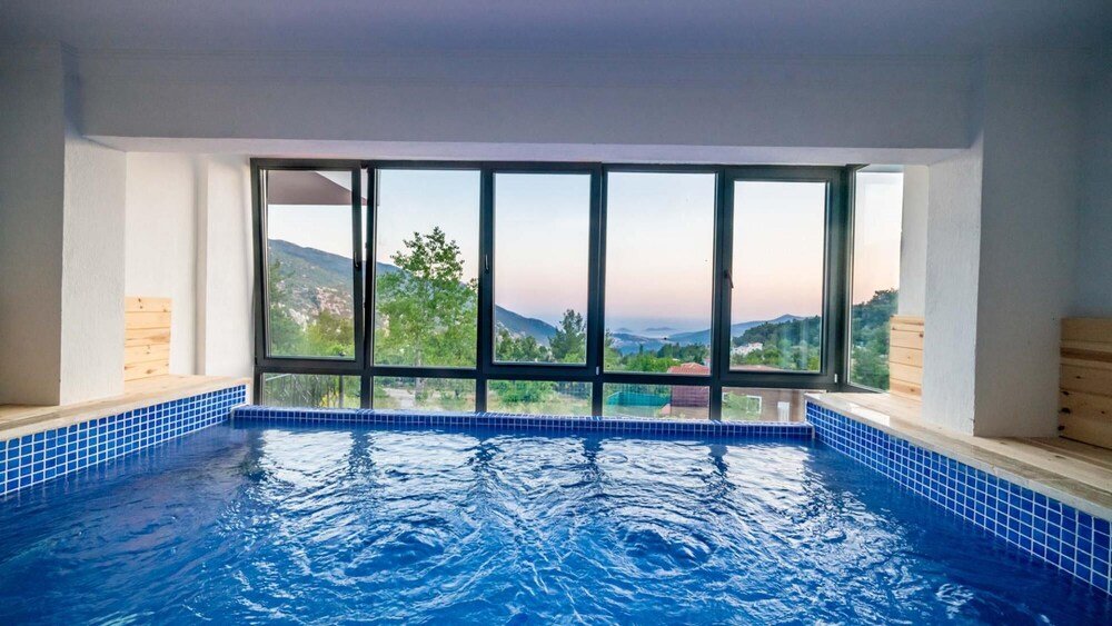 Исламлар: Chic Villa With Pools Jacuzzi Nature View in Kas