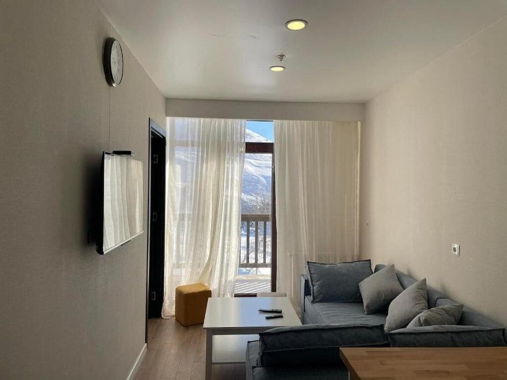 Гудаури: hotel Qumli