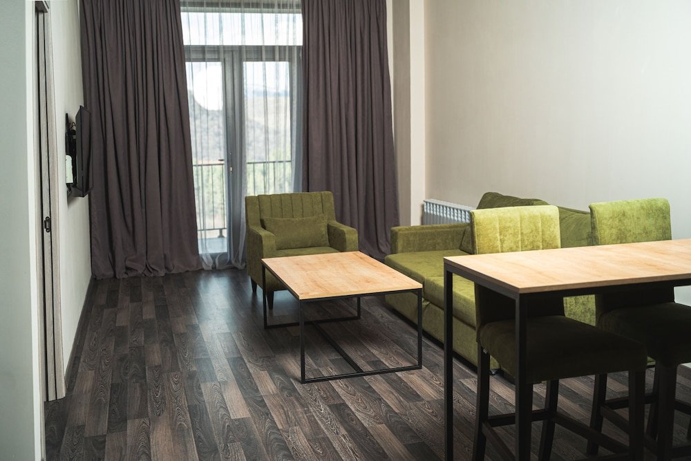 Цахкадзор: Forest Apartments Hotel