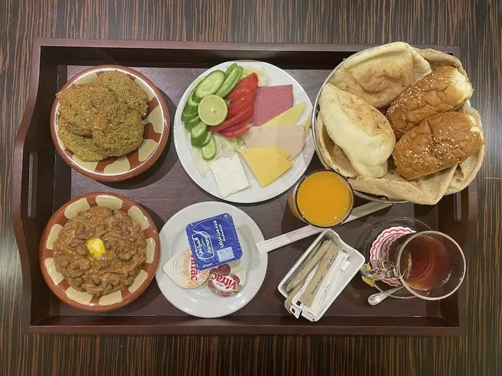 Гиза: Cairo Taj Dokki Hotels & Suites